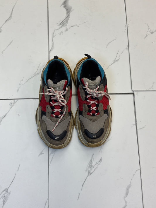 Balenciaga Triple S
Grey Red Blue (2018 Reissue) Used W No box