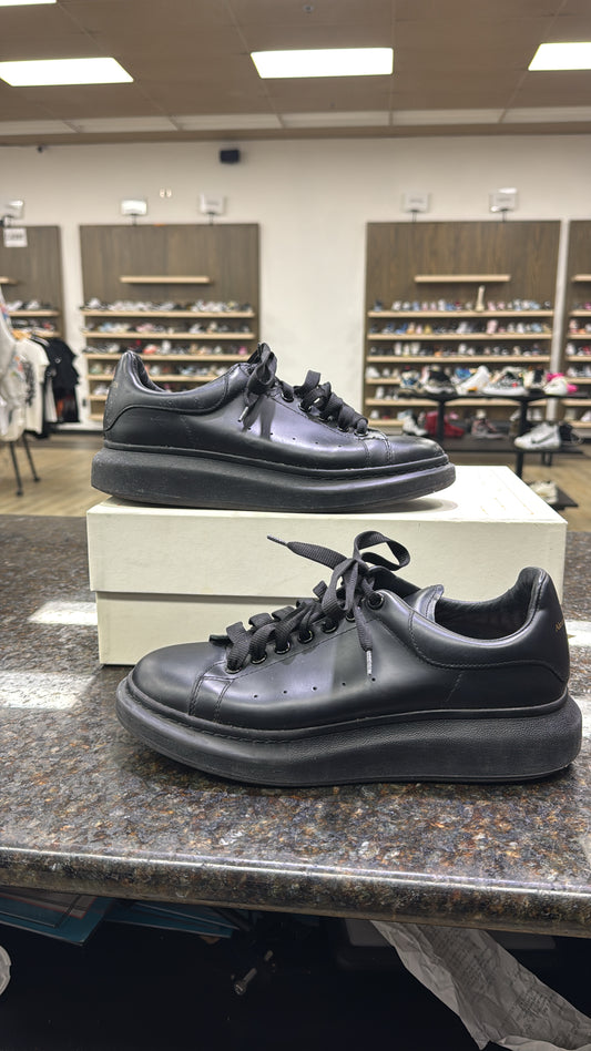 Alexander McQueen Used w box