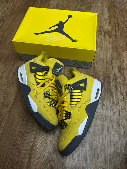 Jordan 4 lightning USED WITH BOX
