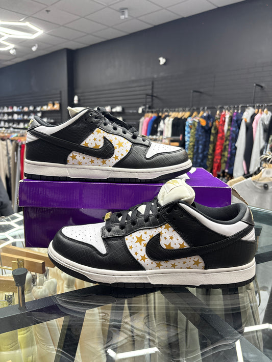 Nike x Supreme Stars Black Dunks