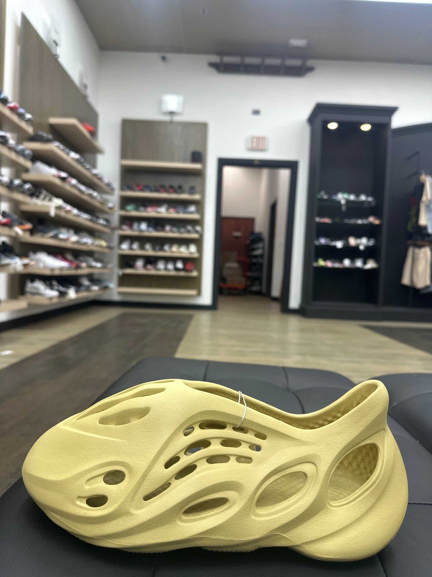 Yeezy Foam Rnr Sulfar