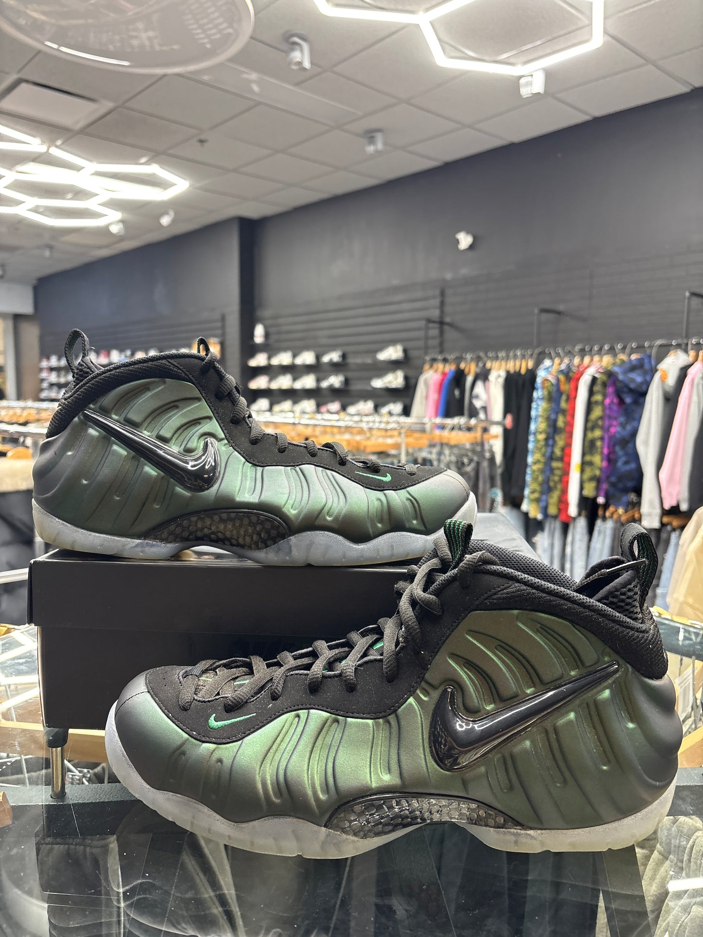 Nike Foamposite Pine Green USED NO BOX