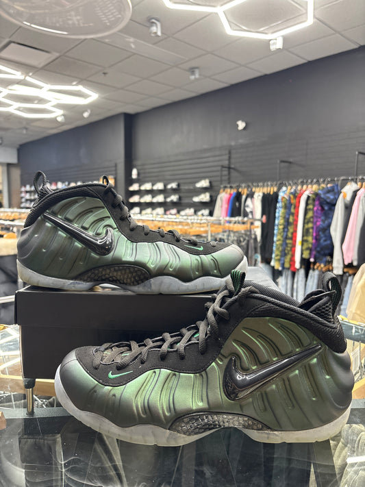 Nike Foamposite Pine Green USED NO BOX