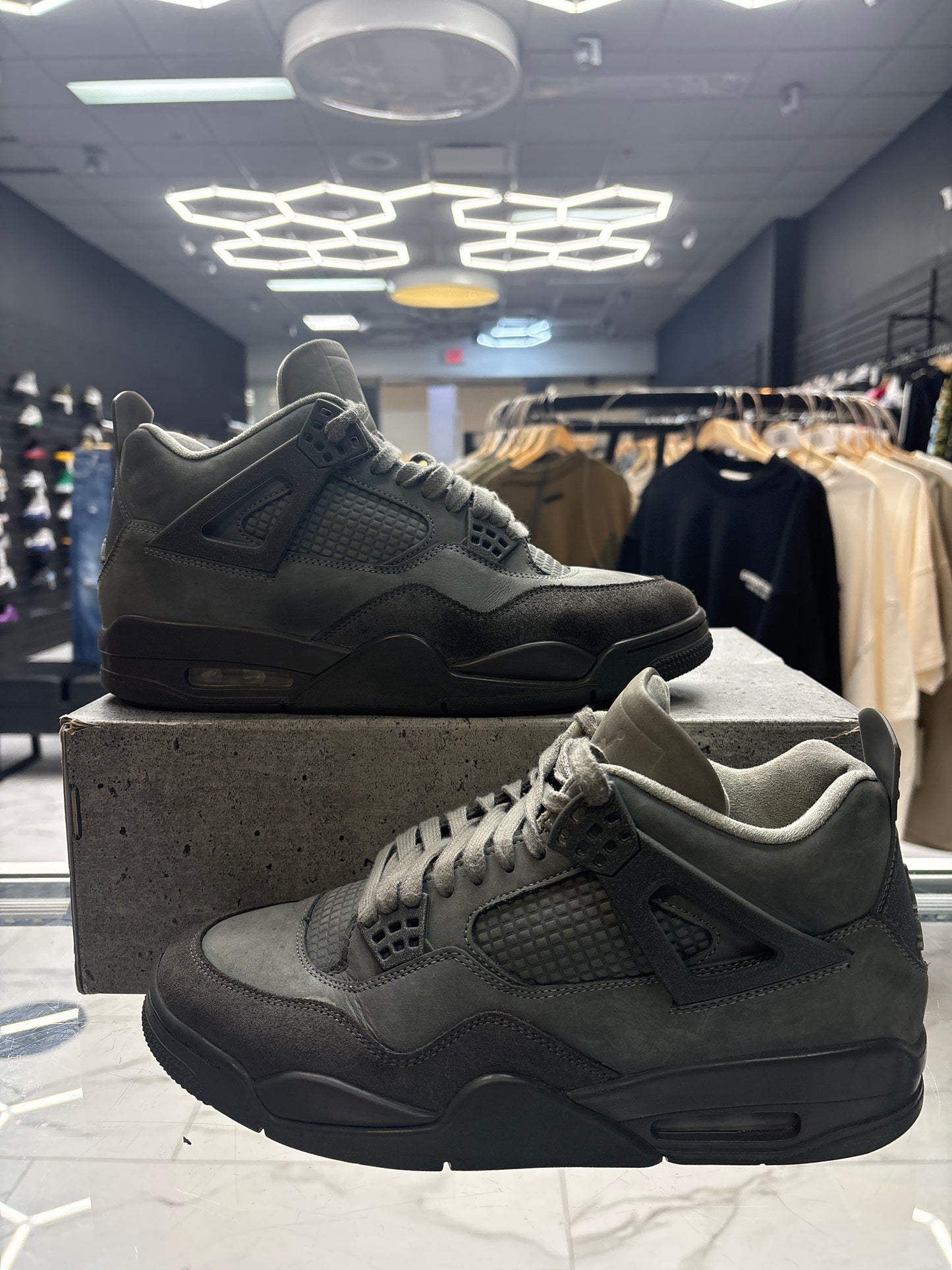Jordan 4 Wet Cement USED W BOX