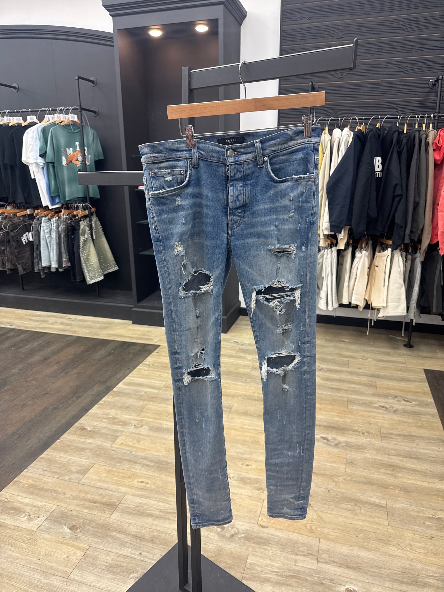 Preowned Distressed Amiri Jean