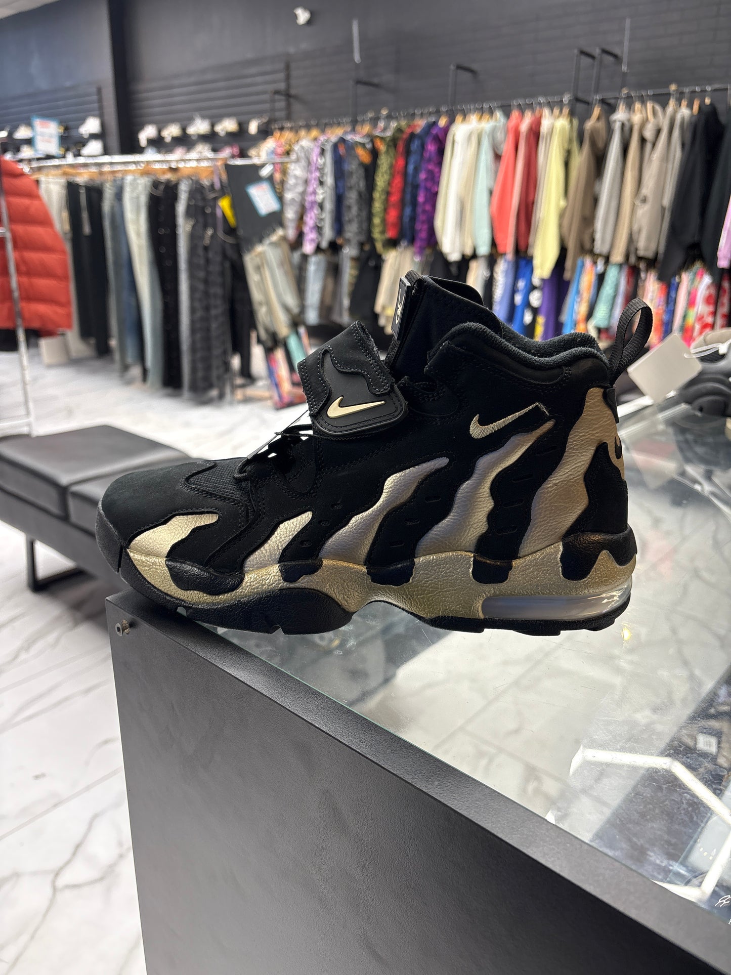 DT Max 96 Black And Gold USED WITH BOX
