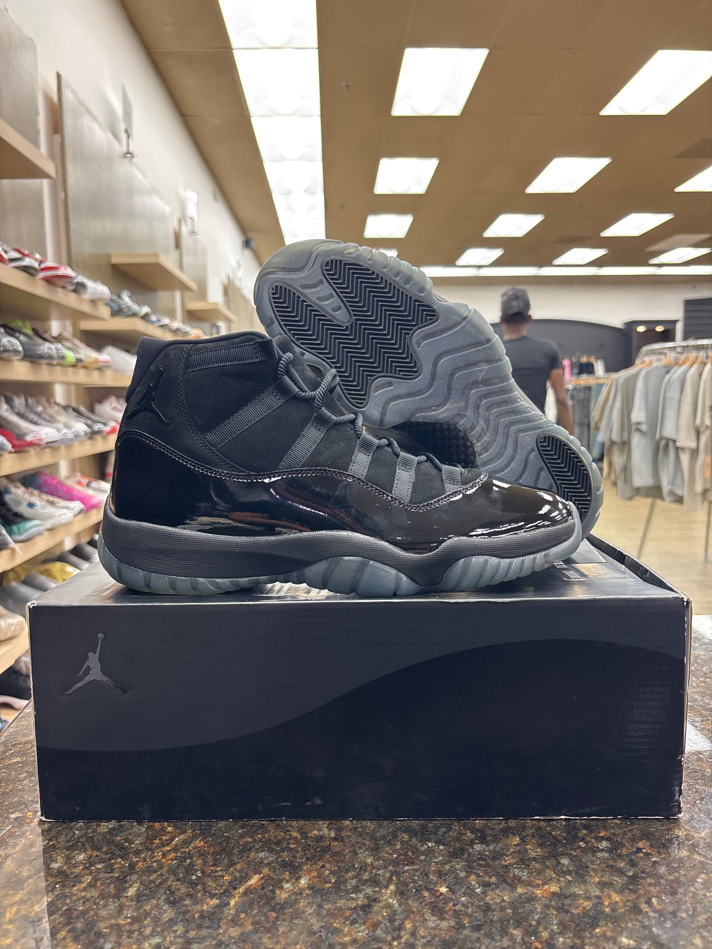 Jordan 11 Cap n Gown VNDS