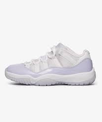 Jordan 11 Low Pure Violet