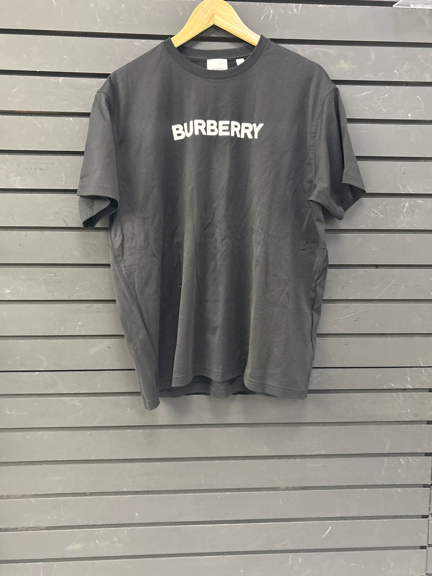 Burberry Tee used