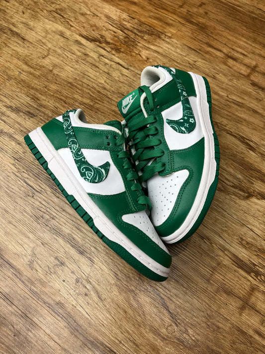 Dunk low paisley pack green pre-owned no box