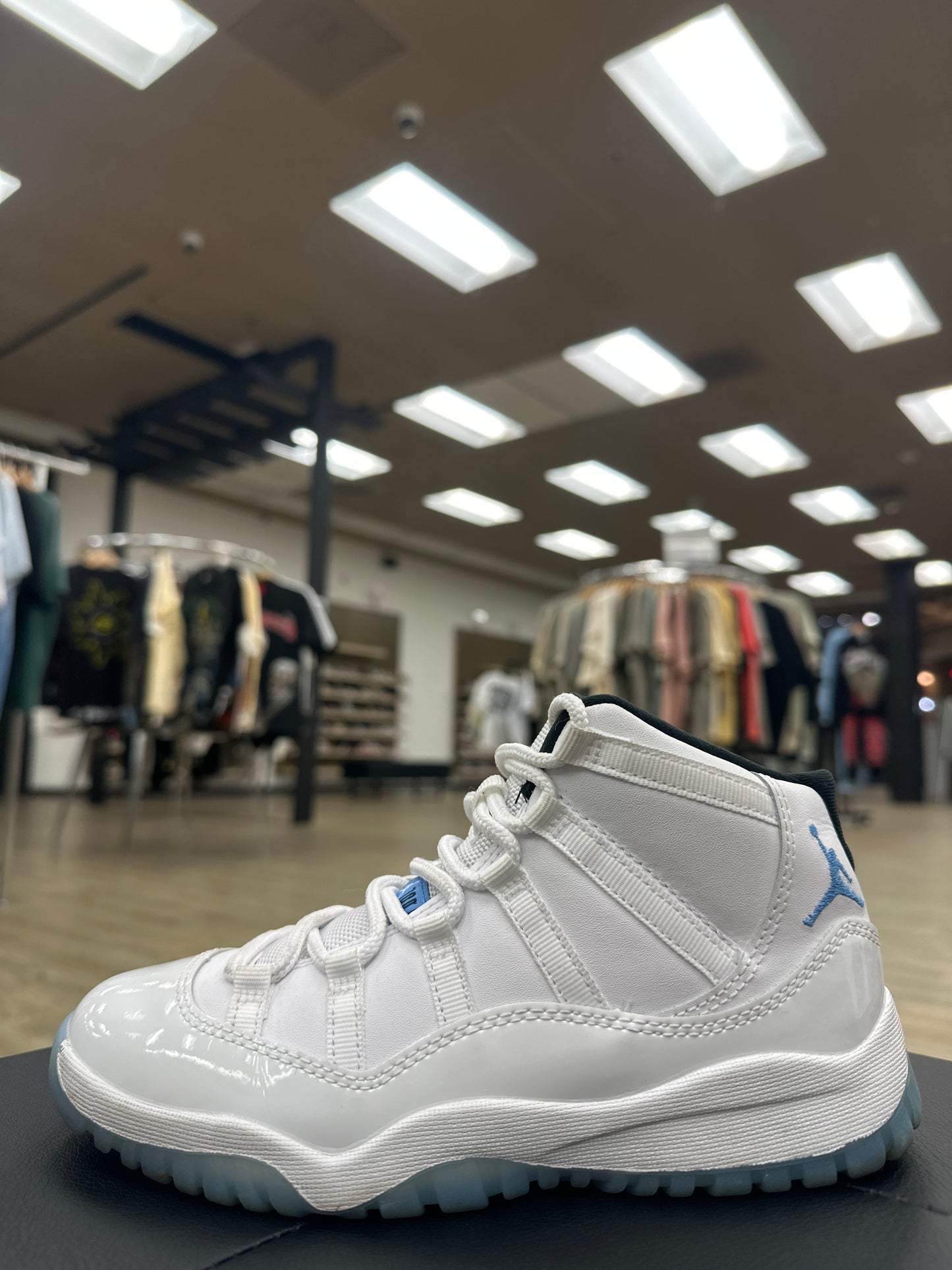 Jordan 11 Legend Blue Ps