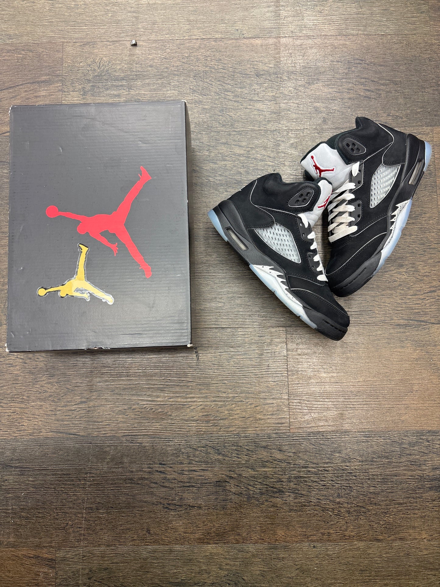 Jordan 5 ‘Black Metallic’ PRE-OWNED WITH BOX