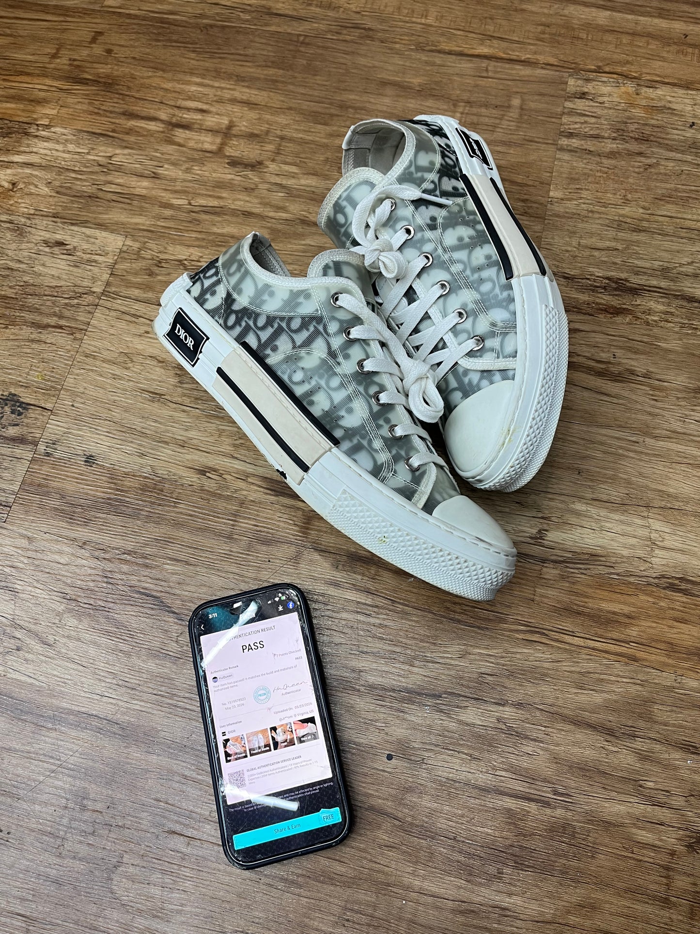 Dior b23 pre-owned