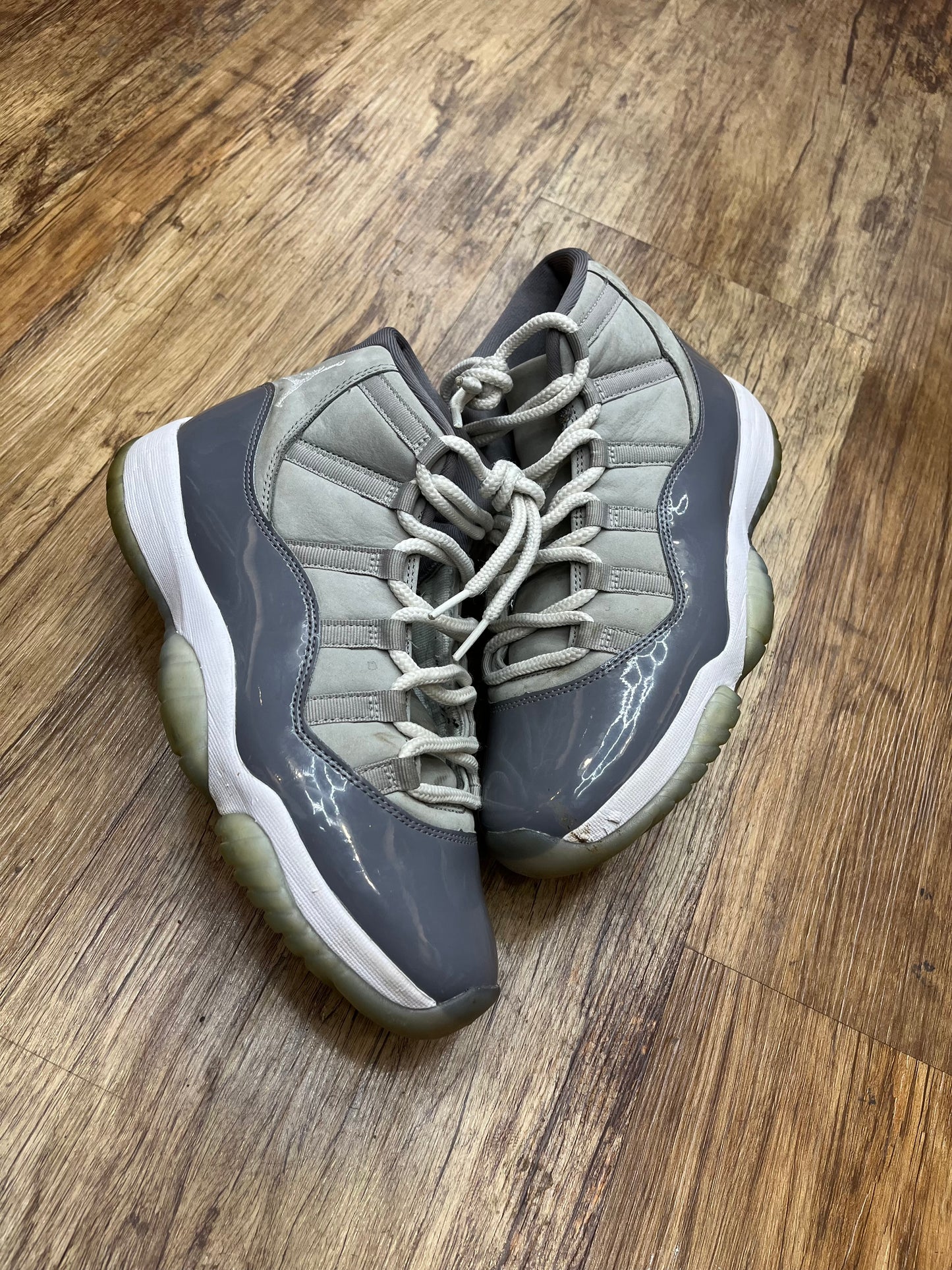 Jordan 11 cool grey pre-owned