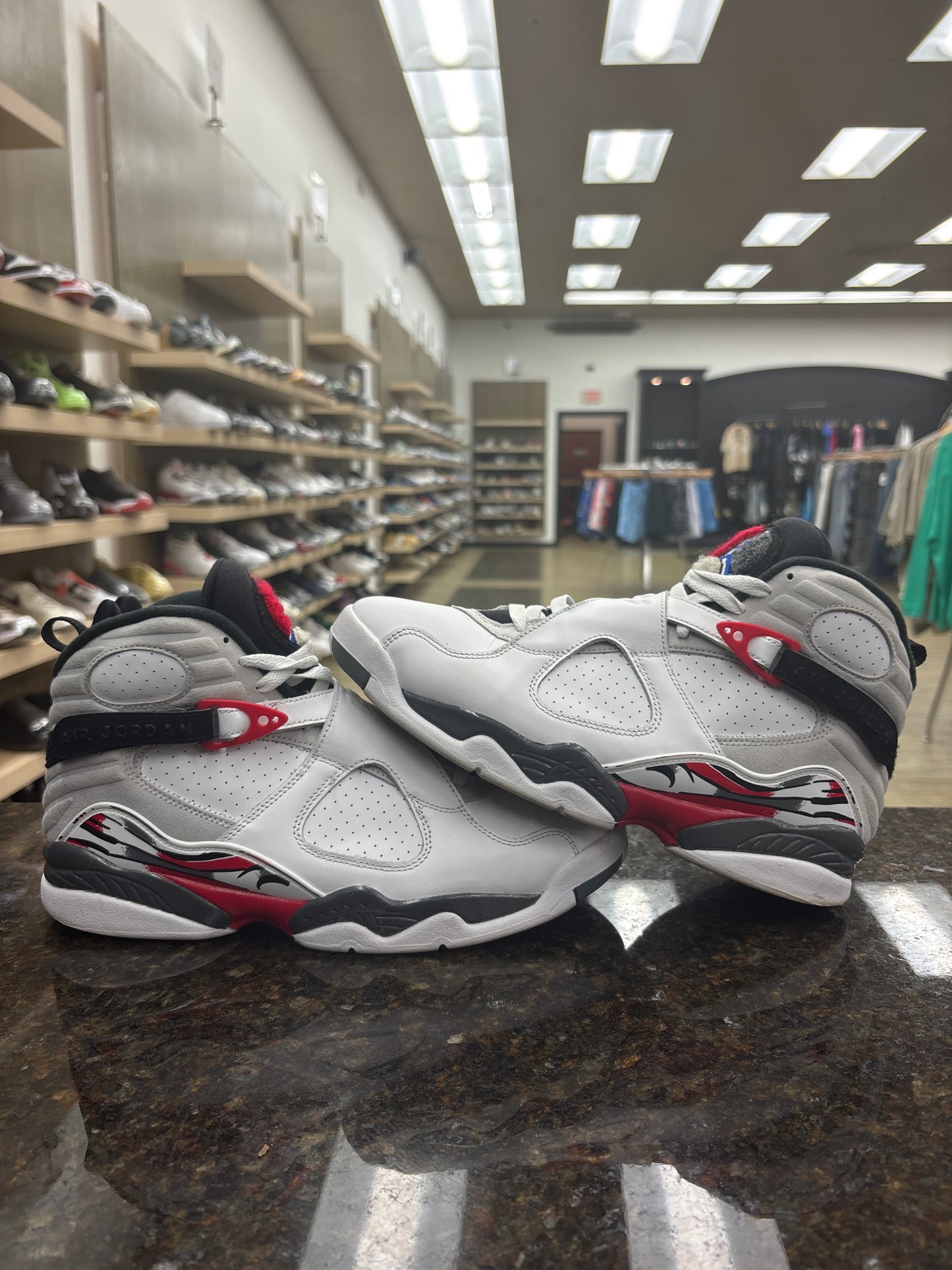 JORDAN 8 BUGS BUNNY PRE-OWNED NO BOX