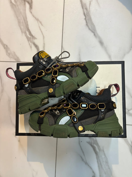 Gucci w rhinestone w box