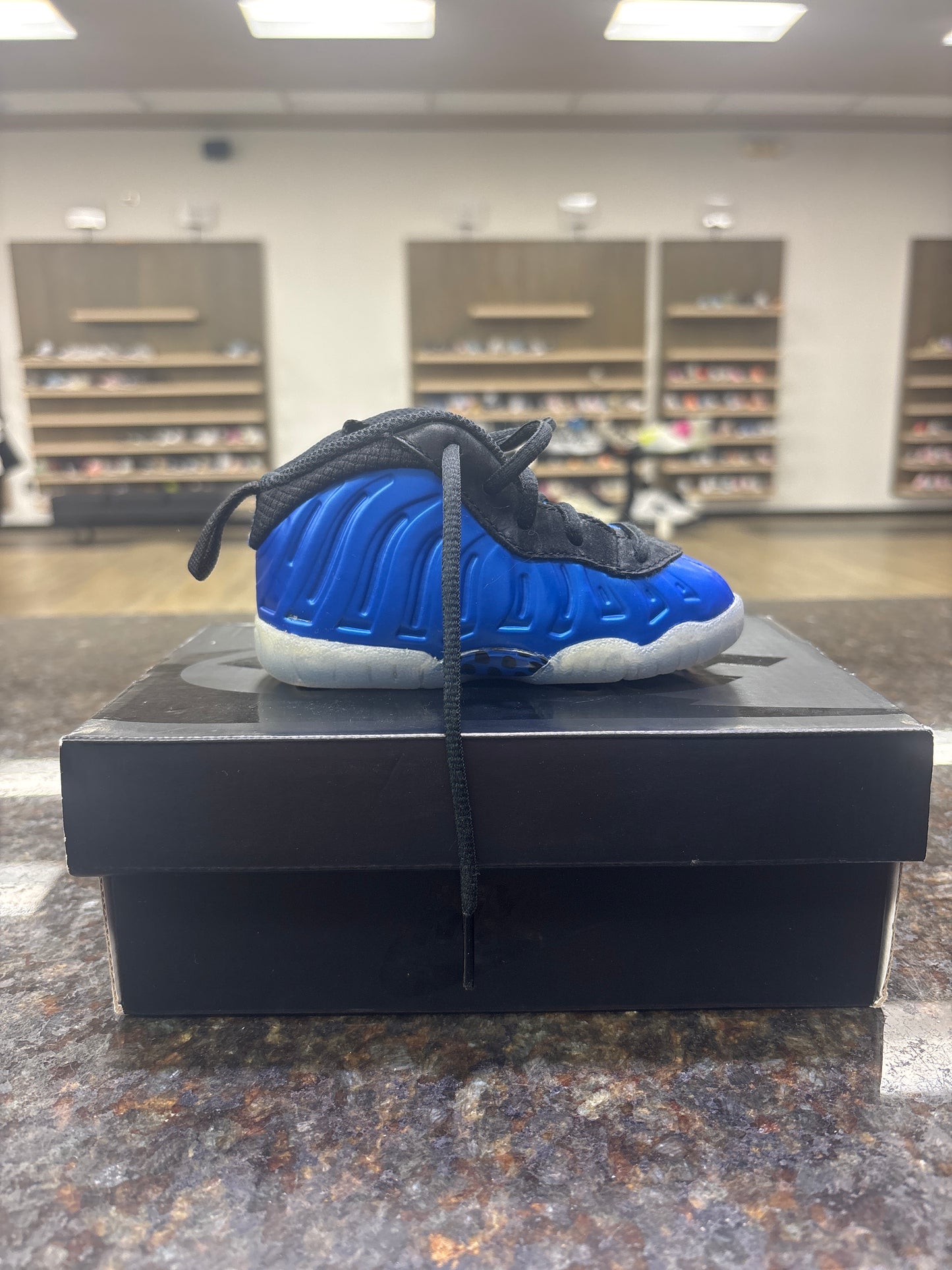 Nike little posite