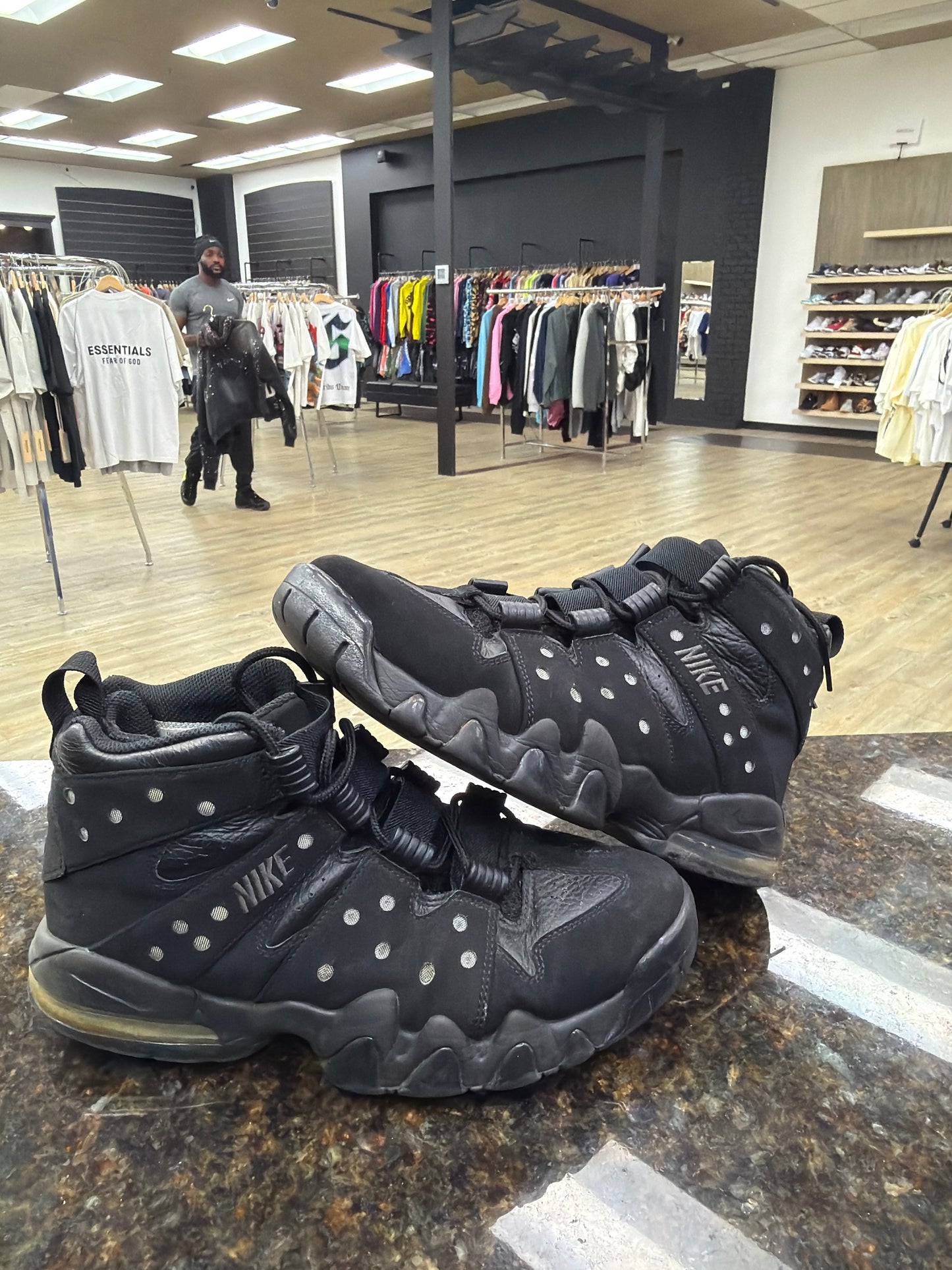 CB BARKLEY TRIPLE BLACK USED NO BOX
