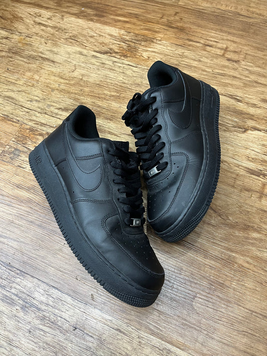 Air Force 1 black pre-owned