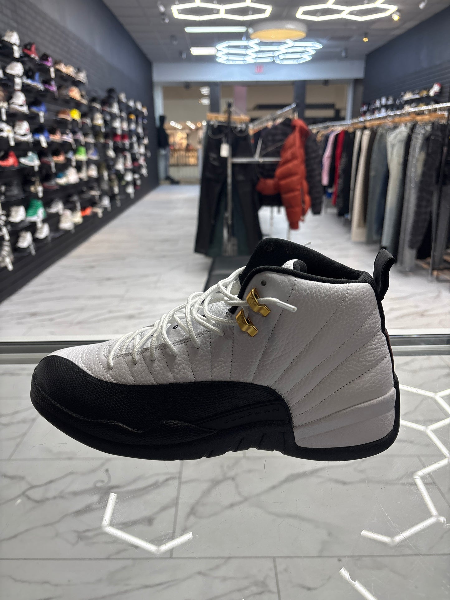 Jordan 12 ‘Taxis’ USED W BOX