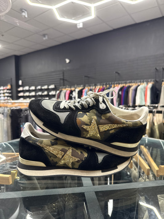 Golden Goose Camo Golden Star USED NO BOX