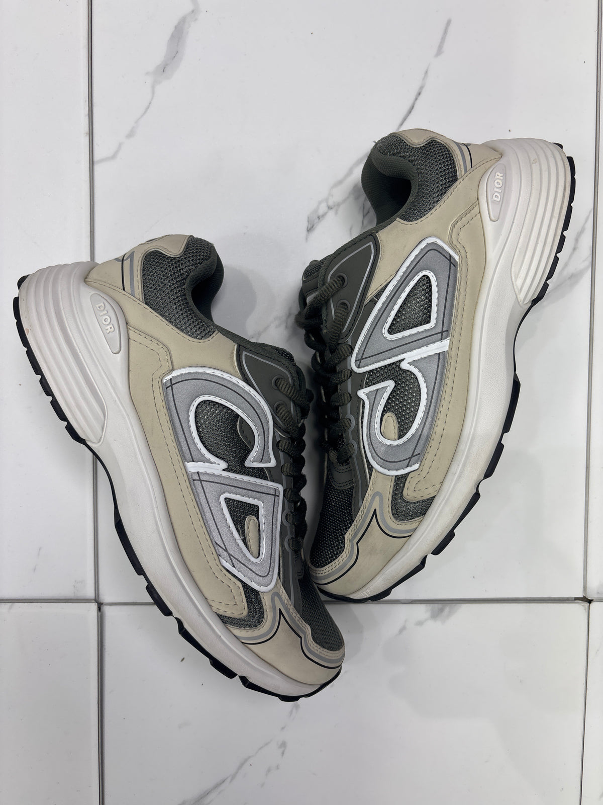 Dior B30 ‘Olive’ USED NO BOX