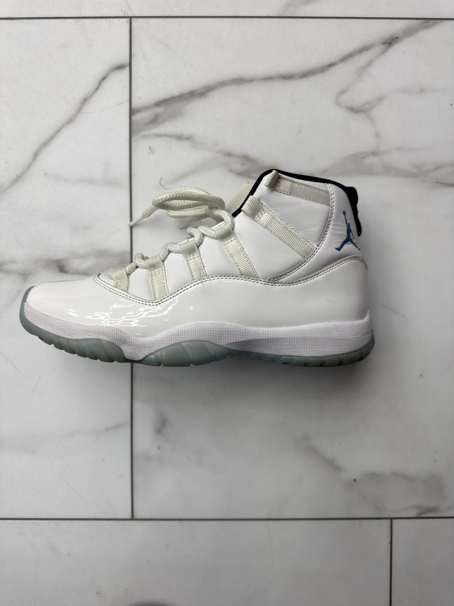 Jordan 11 ‘Legend Blue’ USED W BOX