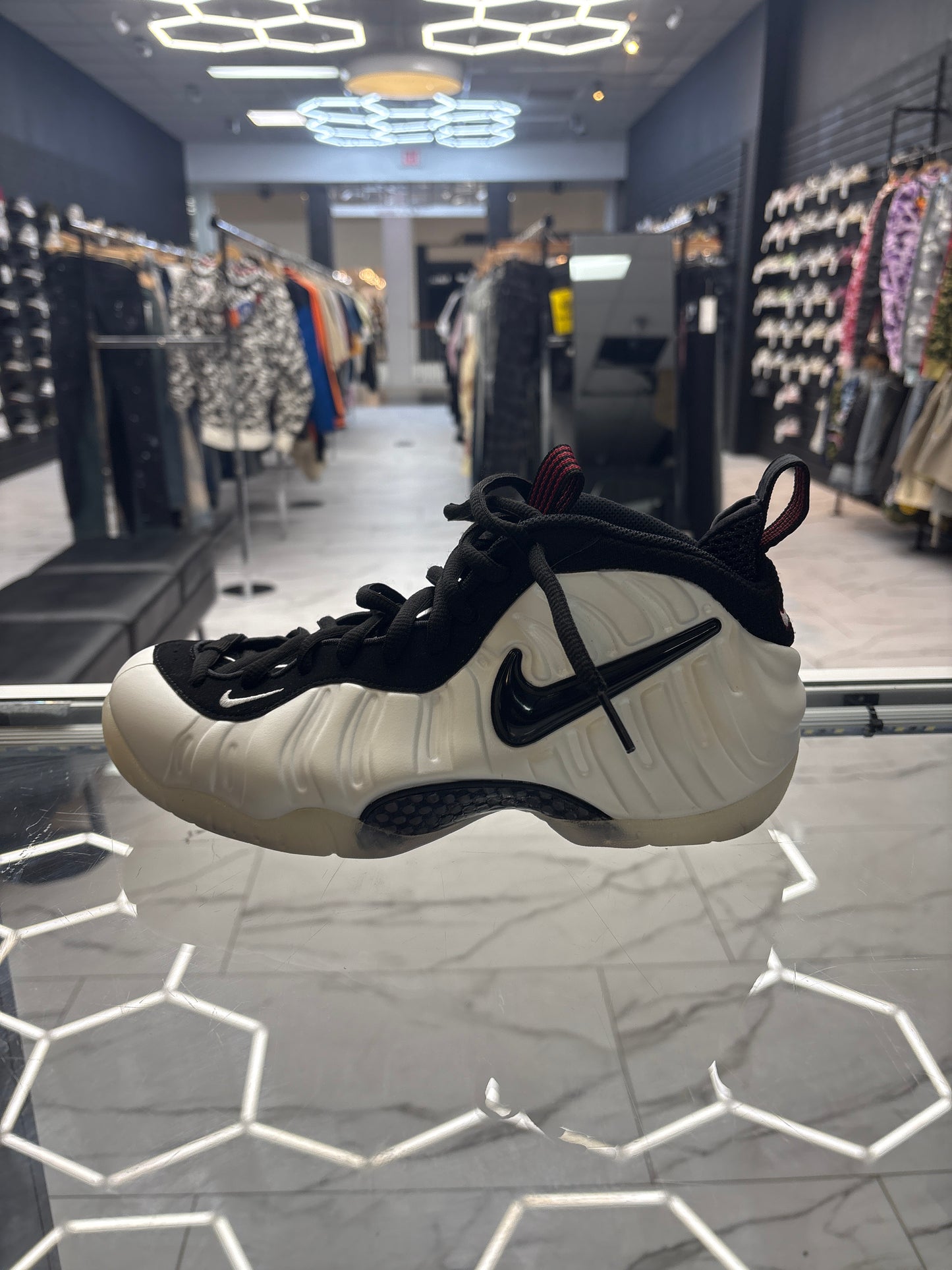 Nike Foamposite ‘Pearls’ (WORN ONCE)