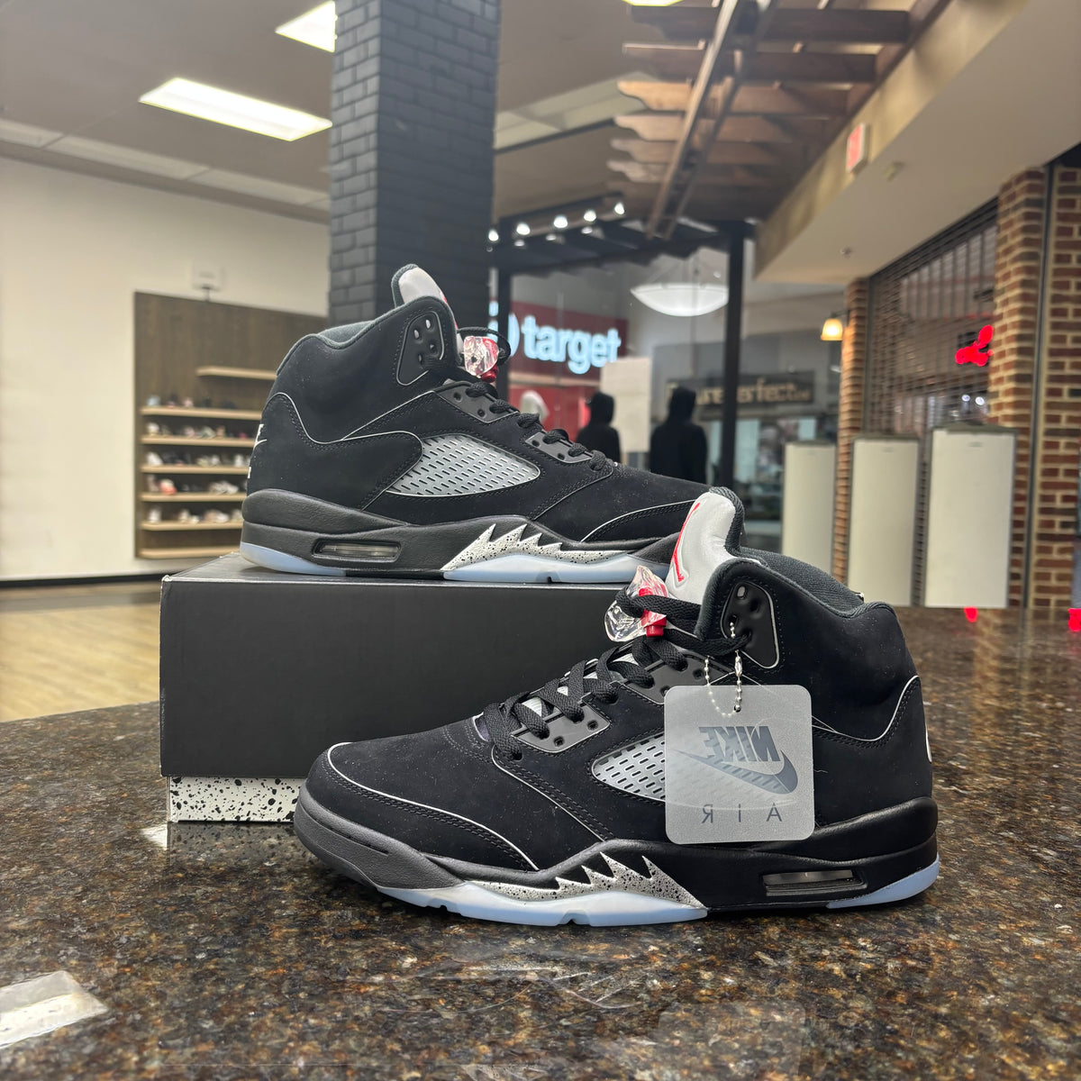 Jordan 5 Black metallic USED VNDS