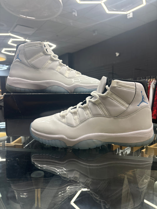 Jordan 11 retro Legend Blue PRE-OWNED