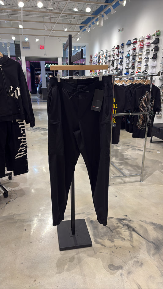 Black lulu lemon cargo jogger