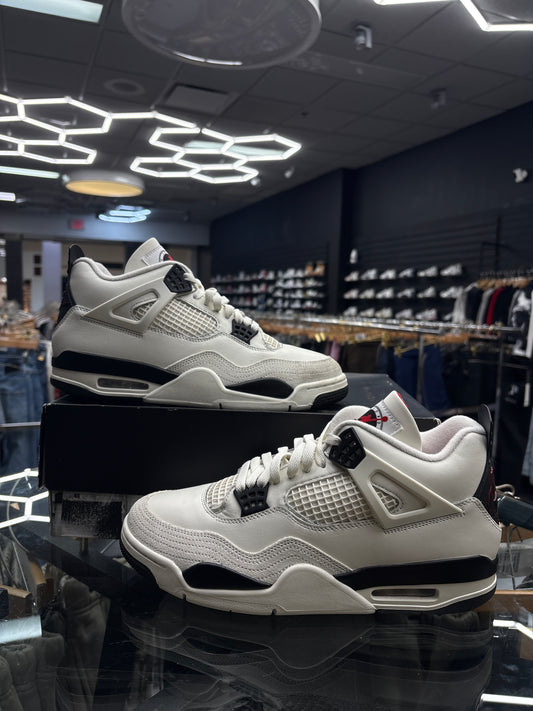 JORDAN 4 FLIGHT CLUB PRE-OWNED
