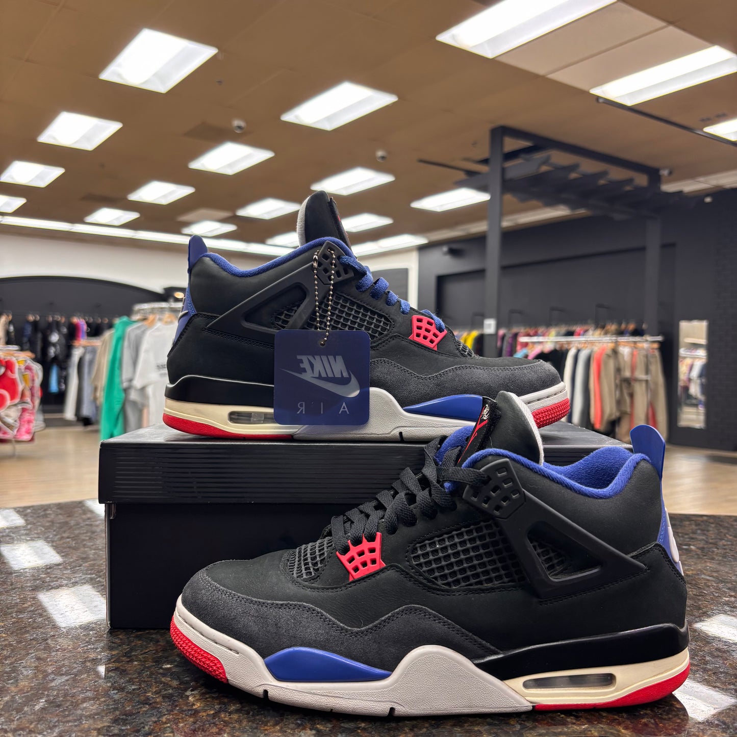 Jordan 4 Rare air Used
