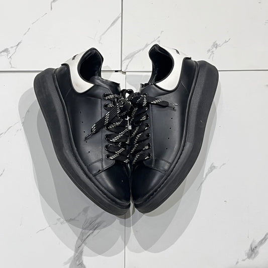 Alexander McQueen Black/White USED NO BOX