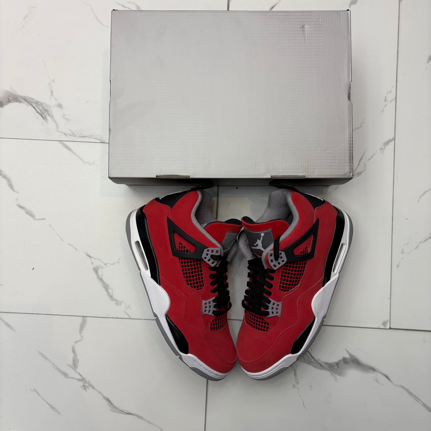 Jordan 4 toro USED WITH BOX