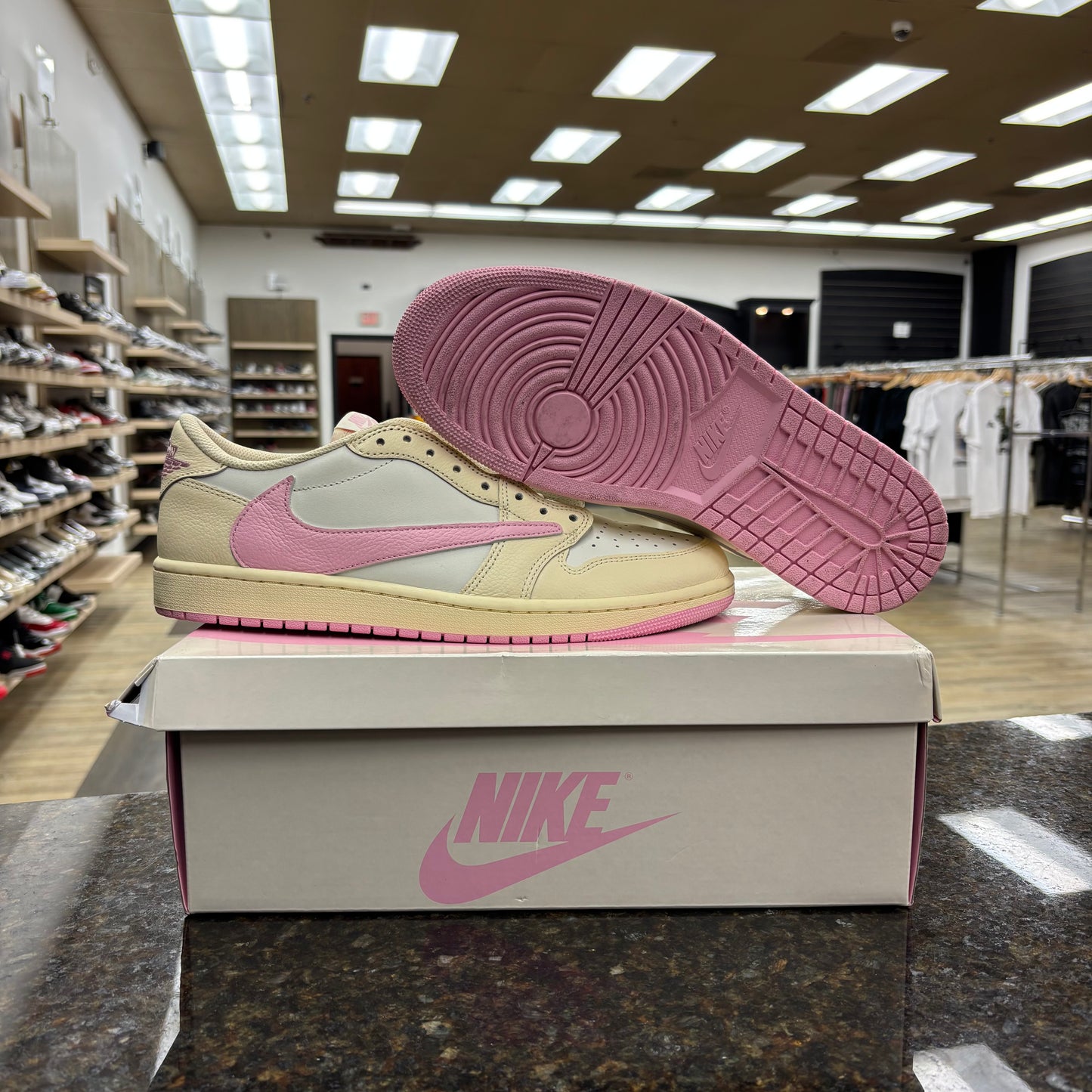 Jordan 1 Low Og SP Travis Scott Shy Pink Used W Box Laces in Box