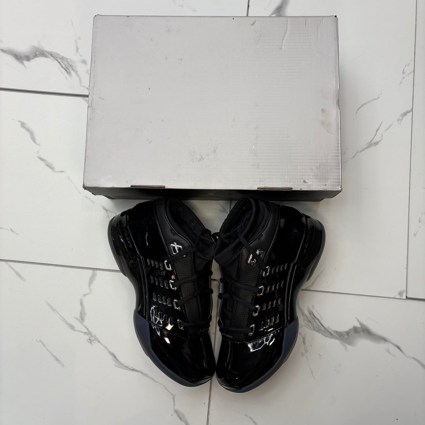 Jordan 17 low black patent USED WITH Box