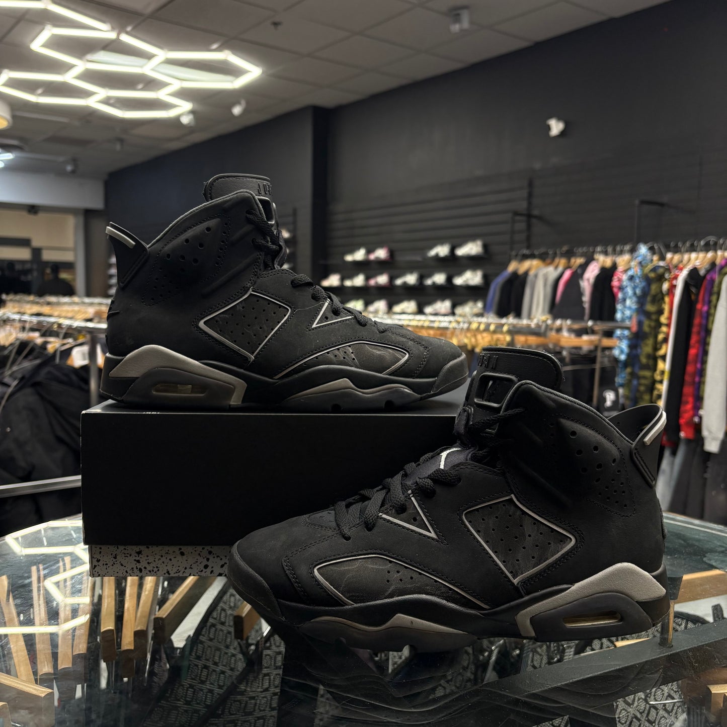 Jordan 6 Cap And Gown Used W Box
