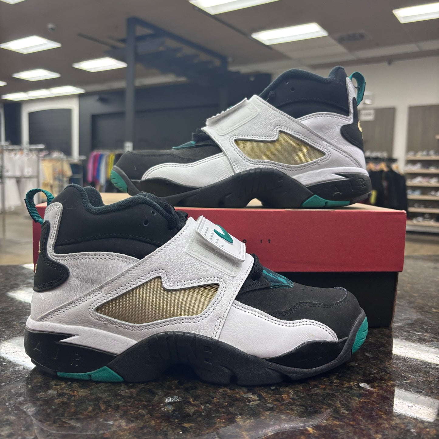 Nike DT Emerald used with box