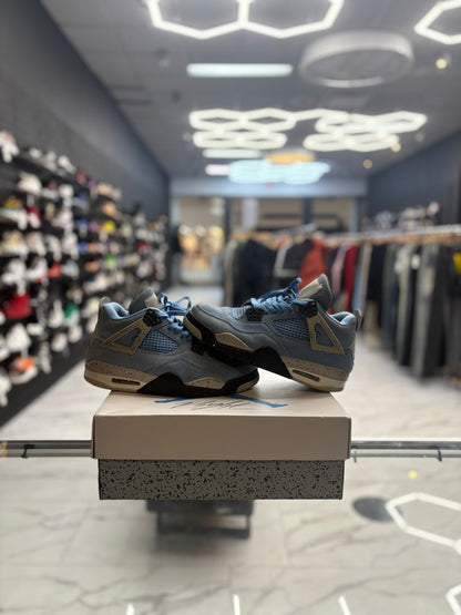 Jordan 4 ‘University Blue’ USED W BOX