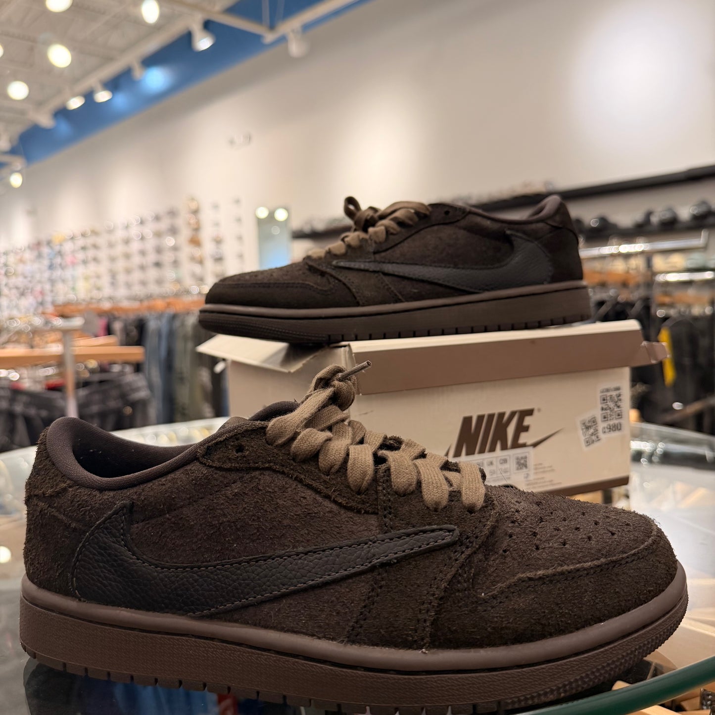 Jordan 1 Low Travis Scott Velvet Brown VNDS