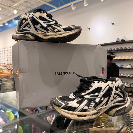 Balenciaga Runner Sneaker 'Black White' Used no insoles