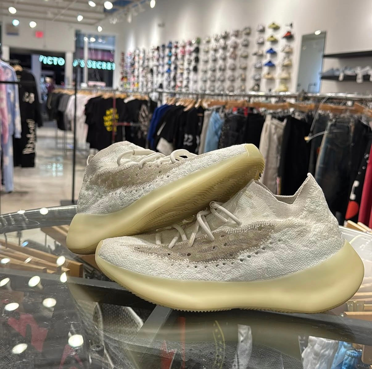 Yeezy Alien 500