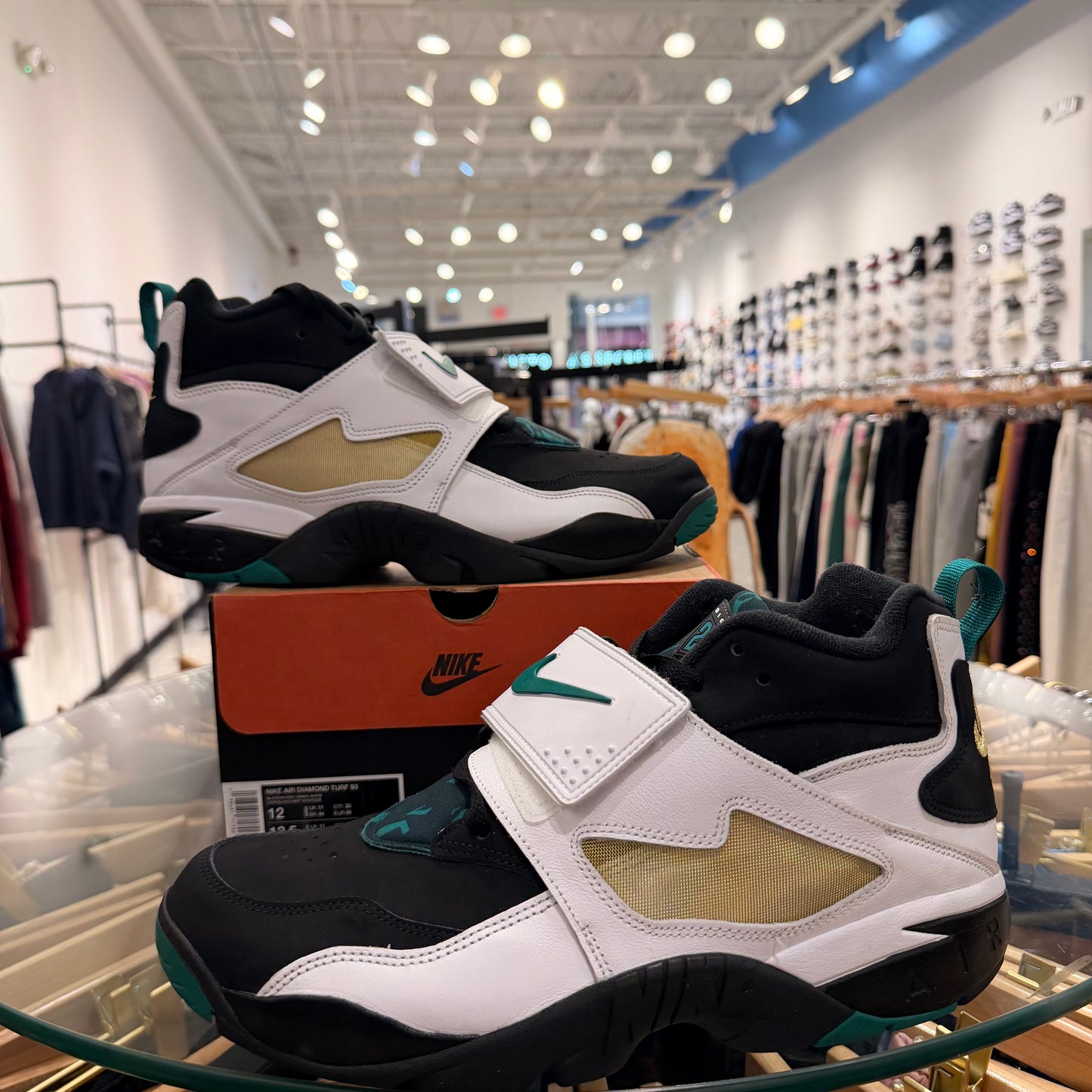 Nike Diamond Turf Emerald VNDS