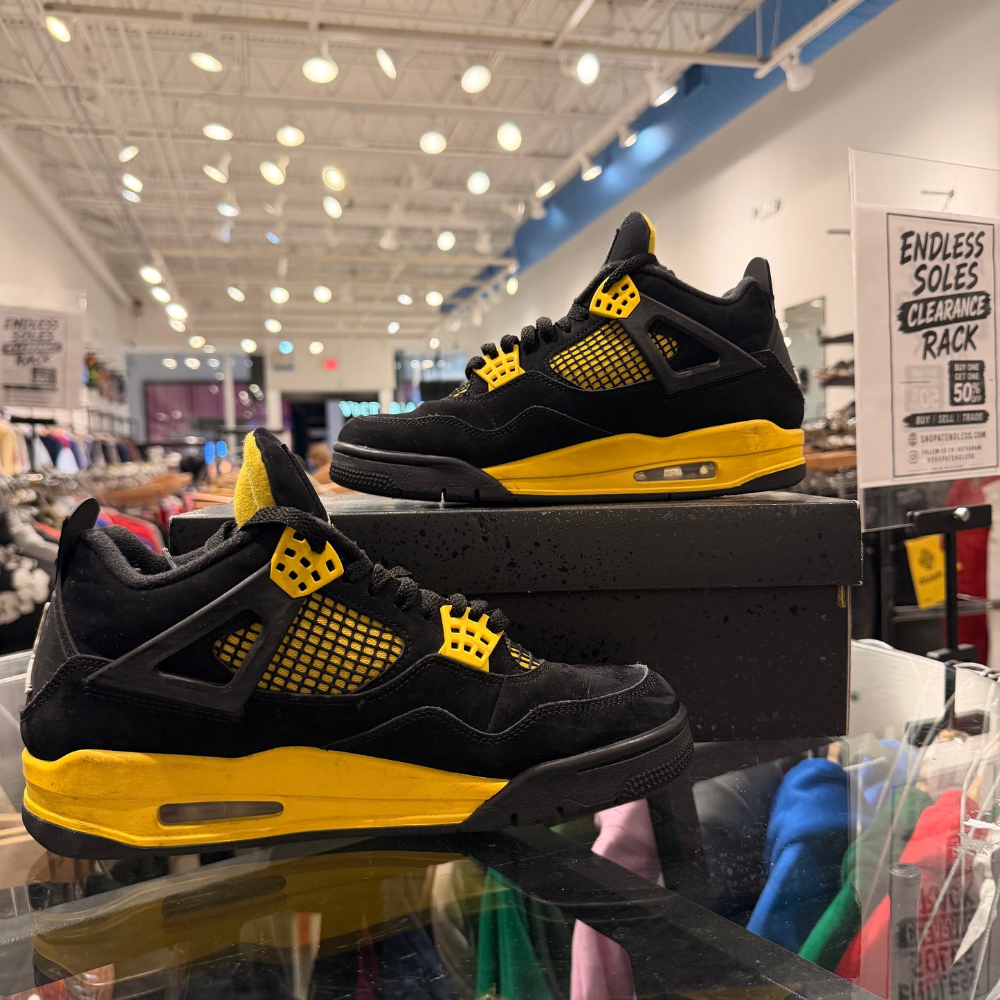 Jordan 4 Yellow Thunder USED W BOX