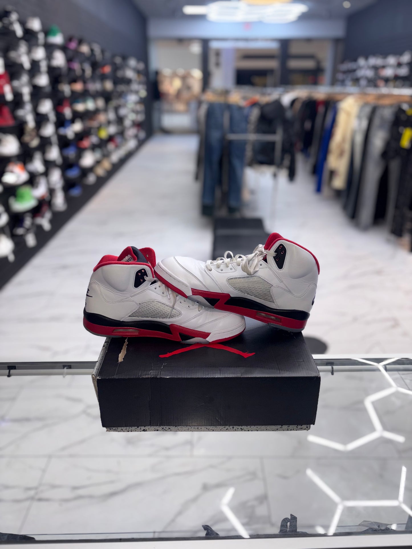 Jordan 5 ‘Fire Red’ USED W BOX