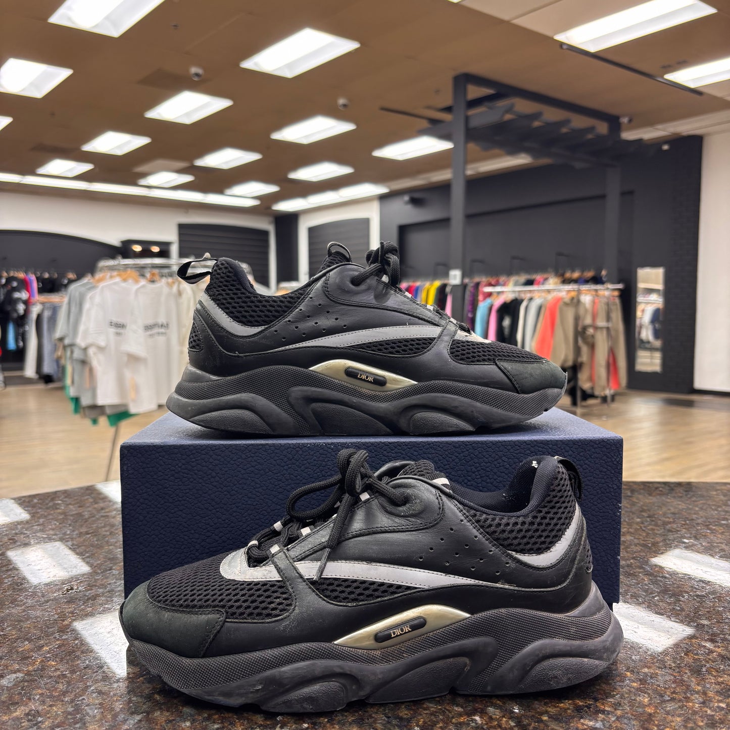 Dior b22 Black mesh Used
