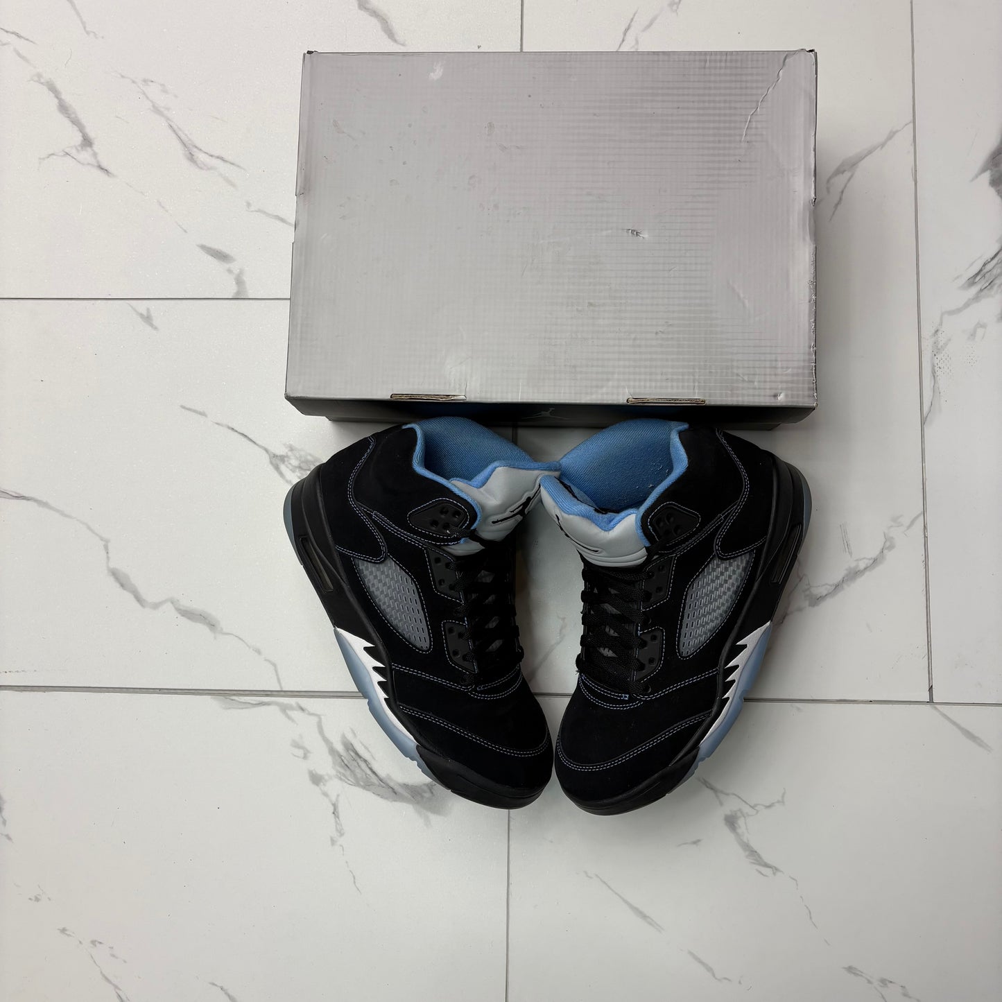 Jordan 5 University blue USED WITH BOX