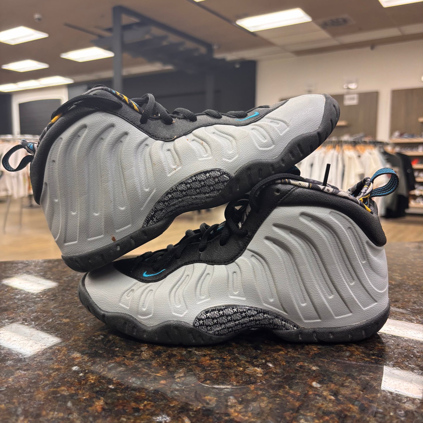 Nike Little Posite One GS “Graffiti preowned no box