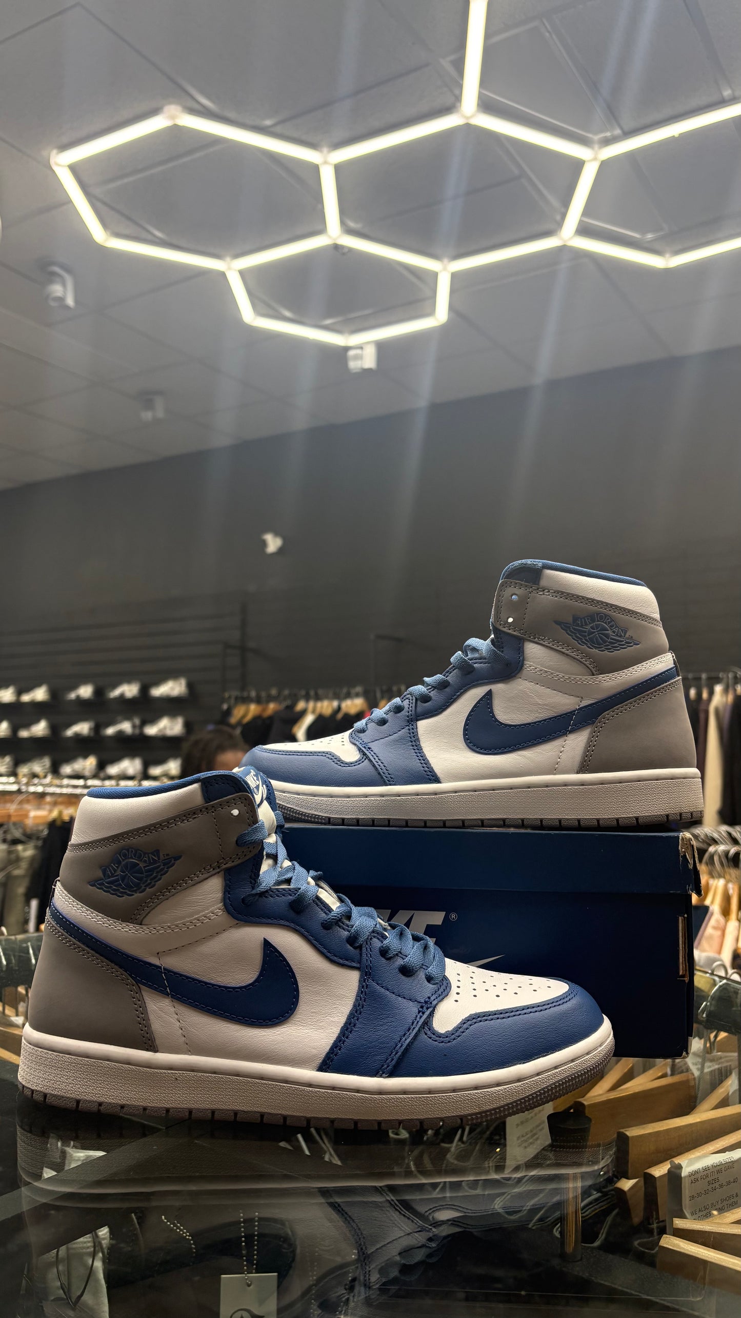 Jordan 1 True Blue USED WITH BOX